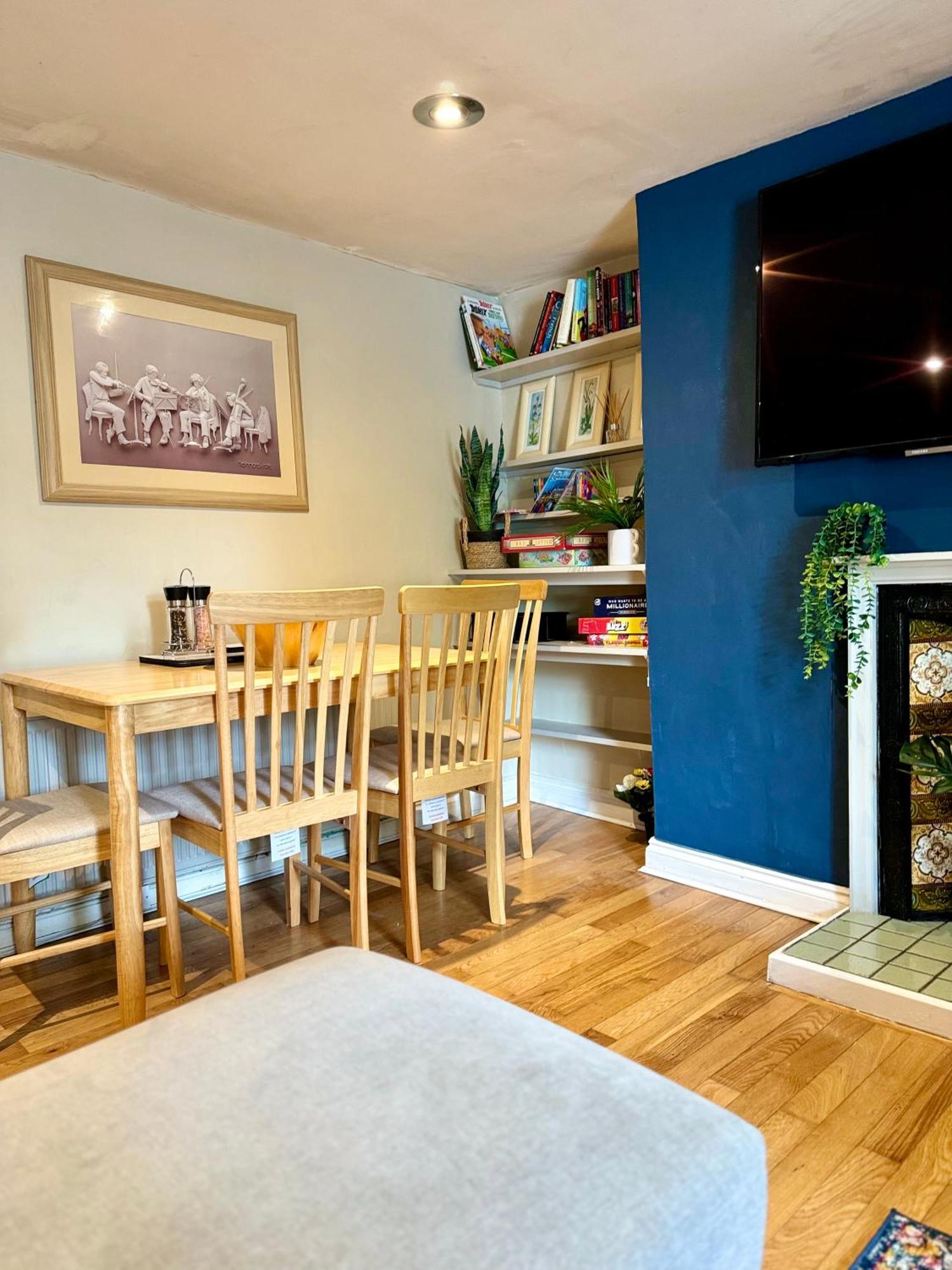 Beautiful Townhouse Next To Royal Victoria Park And Botanical Gardens Within Easy Walking Distance To Bath City Centre Kültér fotó
