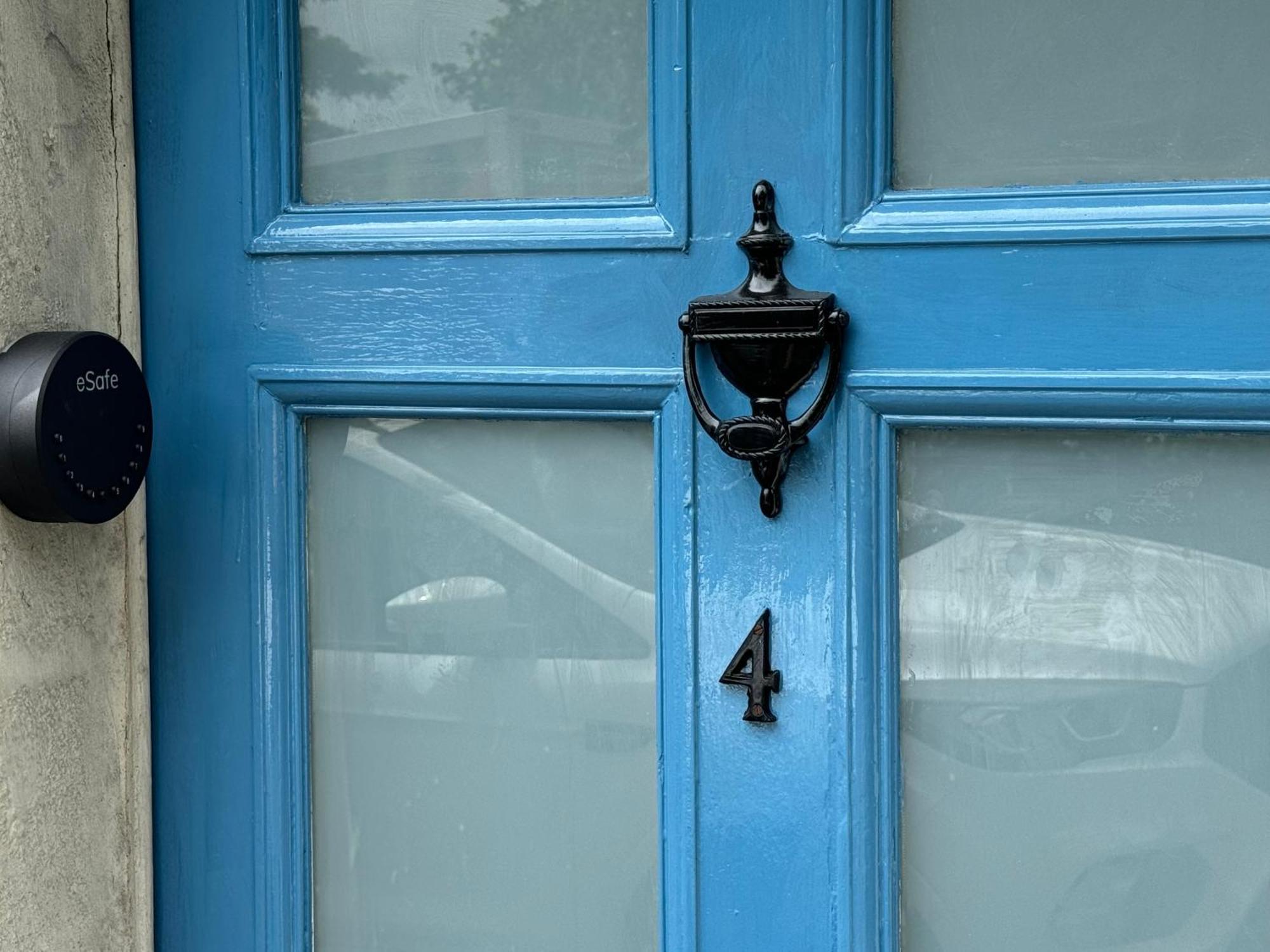 Beautiful Townhouse Next To Royal Victoria Park And Botanical Gardens Within Easy Walking Distance To Bath City Centre Kültér fotó